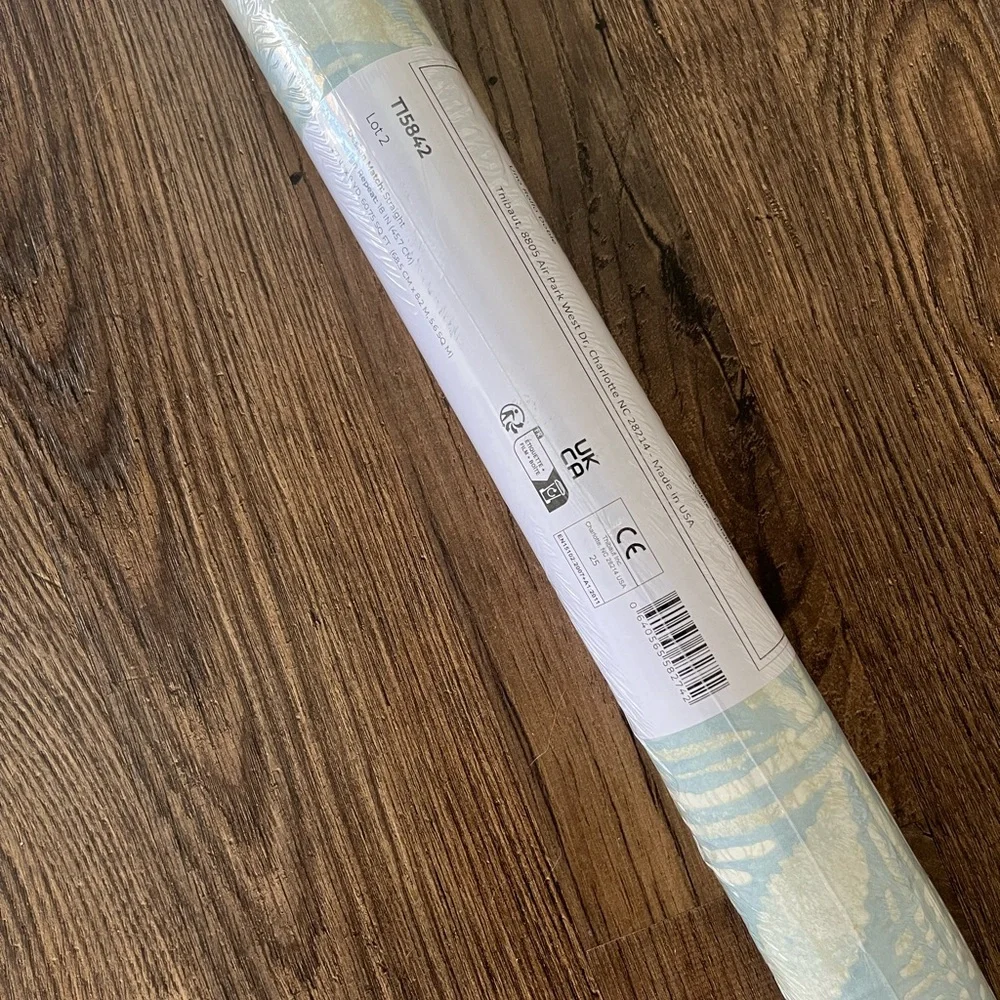 NWT Thibaut Wallpaper T15842 Tortuga Batik Light Blue 1 dbl Roll Vinyl Coastal